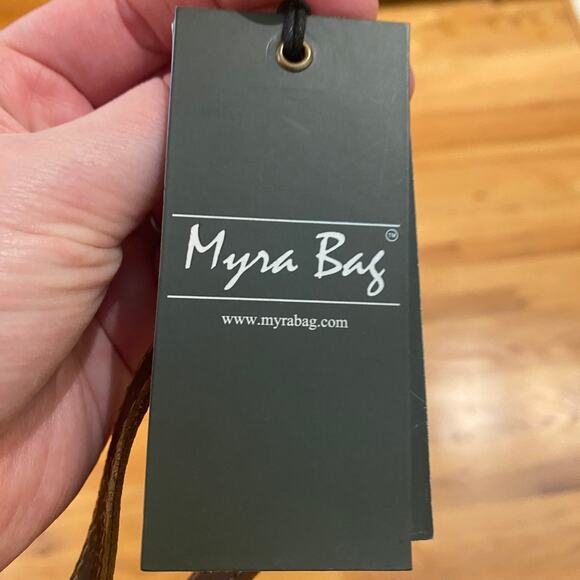 NWT Myra Tote Bag Unique Key Upcycled Canvas Leather Floral Zip Top Boho Cowgirl - Picture 5 of 8